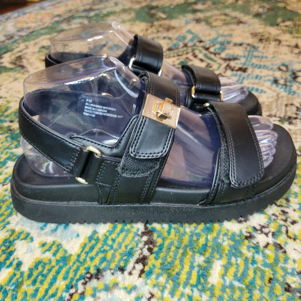 A New Day Jonie Gold Buckle Ankle Strap Mona Sandals, Size US 6.5 Womens‎